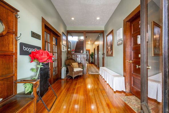 Thomas House: 322 W Hopkins St, San Marcos, TX 78666